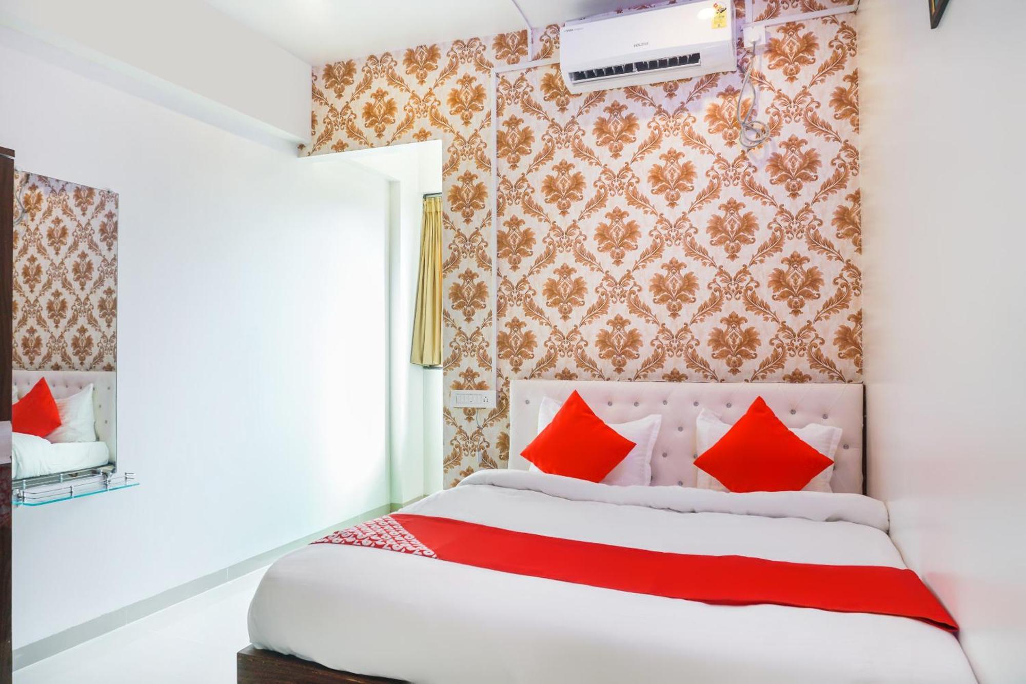 โอโย 46725 นิตยา เอ็กเซกคิวทีฟ Hotel Phursungi ภายนอก รูปภาพ